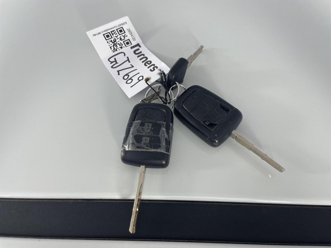 Photo '22' of Holden Commodore