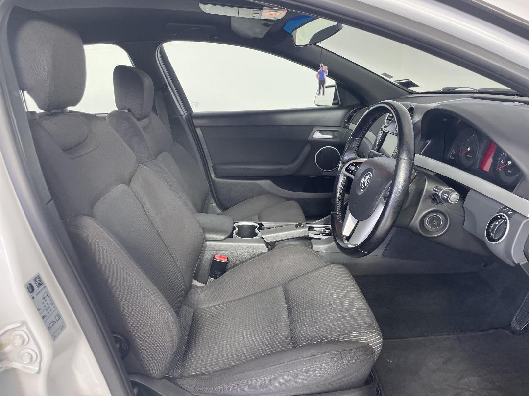 Photo '16' of Holden Commodore