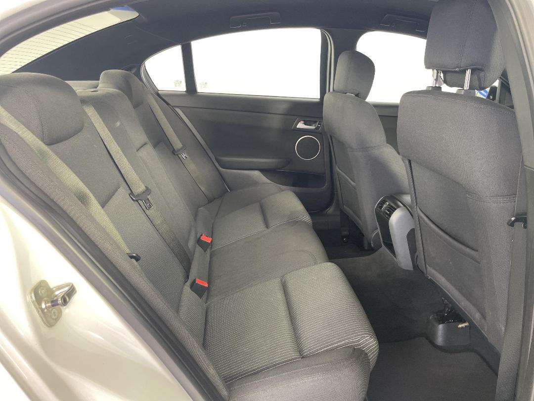 Photo '20' of Holden Commodore