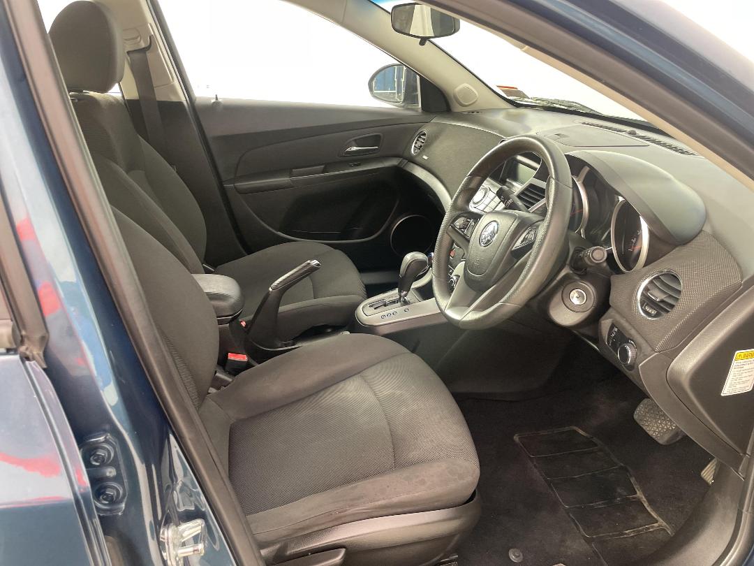 Photo '16' of Holden Cruze Photo '16' of Holden Cruze