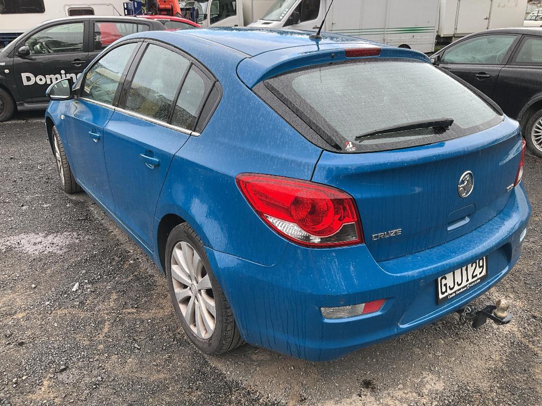 Photo '3' of Holden Cruze CDX HB Photo '3' of Holden Cruze CDX HB