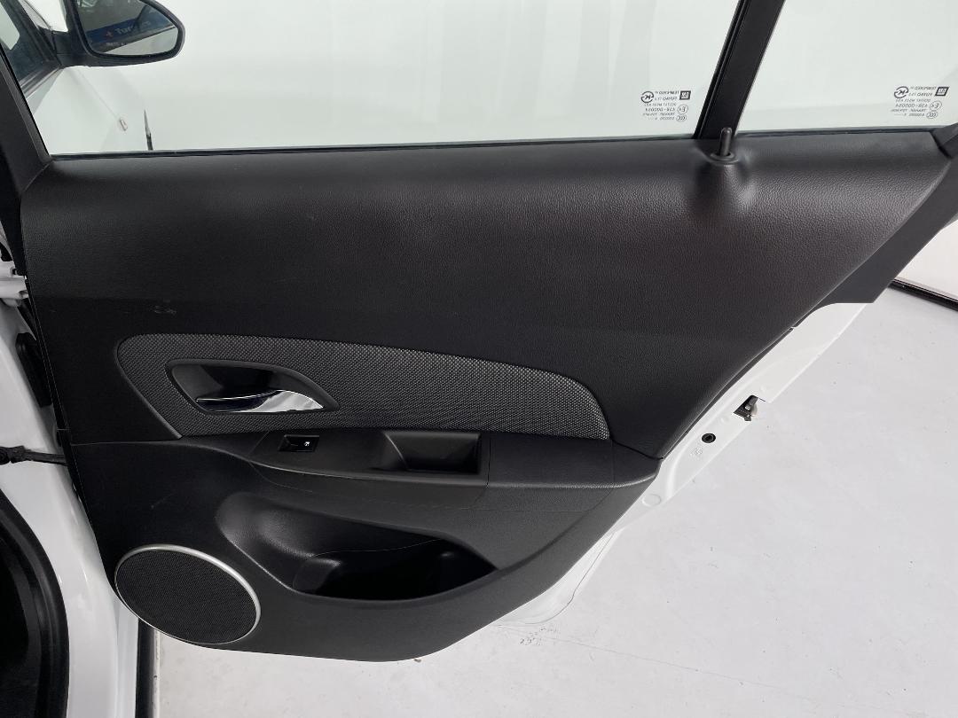 Photo '19' of Holden Cruze Photo '19' of Holden Cruze