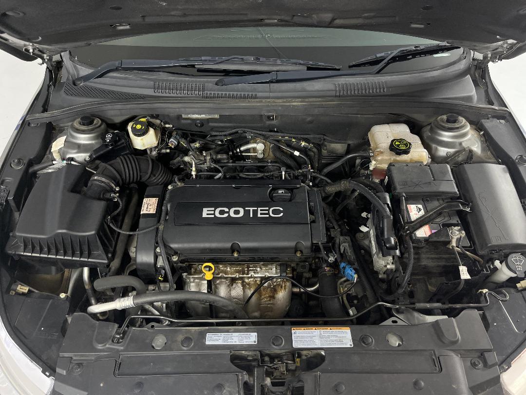 Photo '13' of Holden Cruze