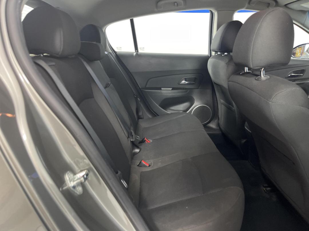 Photo '20' of Holden Cruze