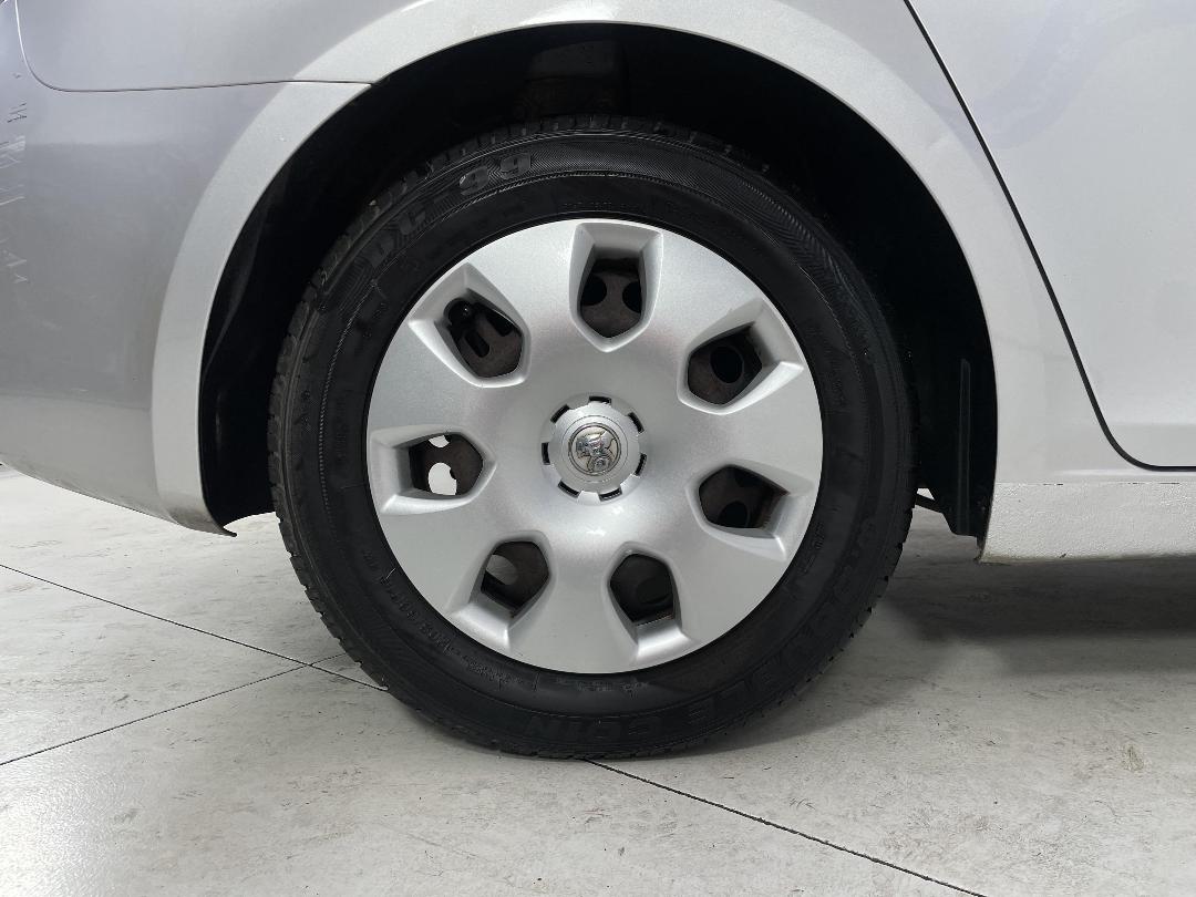 Photo '12' of Holden Cruze