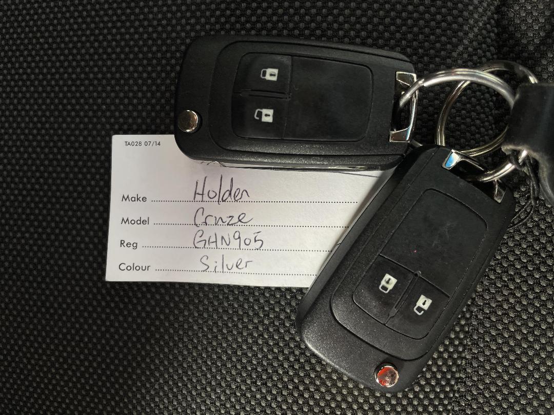 Photo '22' of Holden Cruze