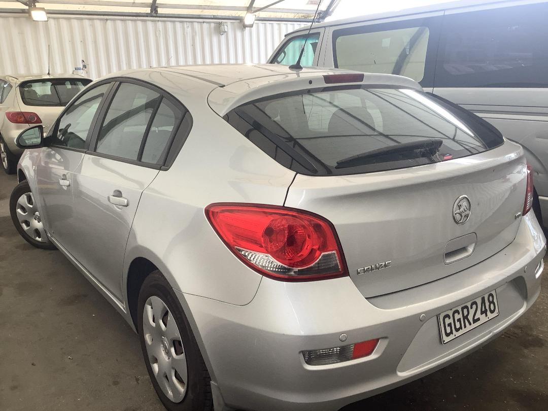 Photo '6' of Holden Cruze CD HB TD