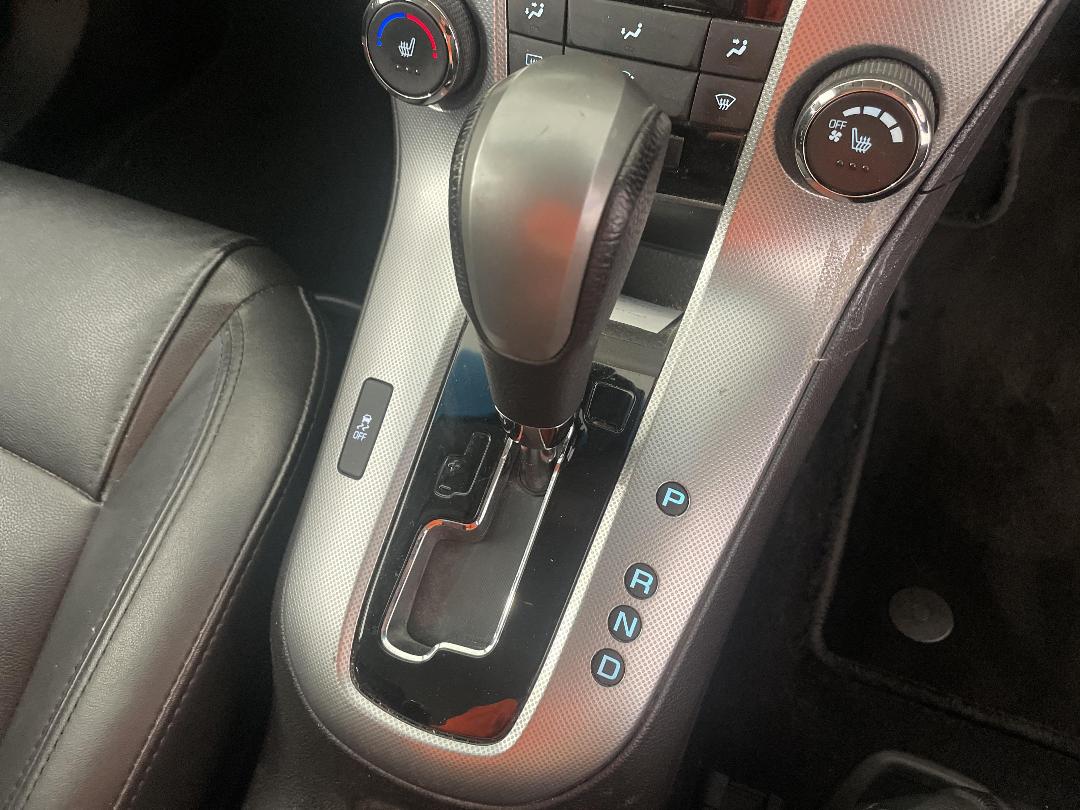 Photo '31' of Holden Cruze