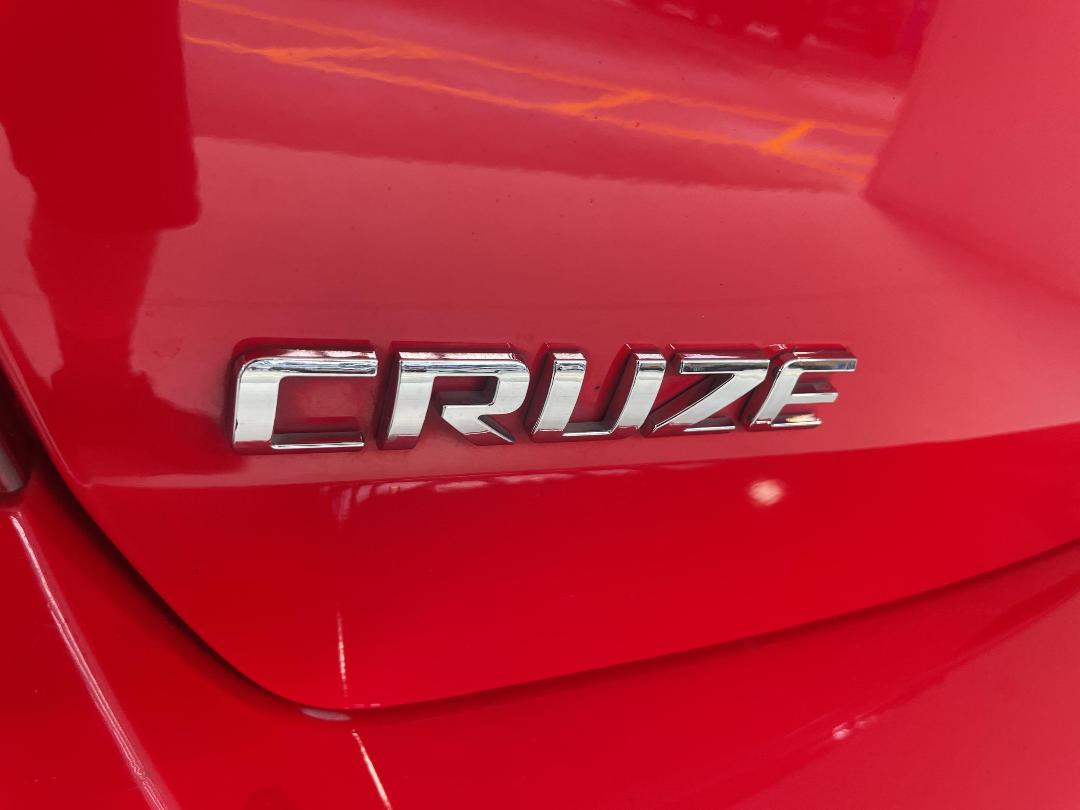 Photo '35' of Holden Cruze