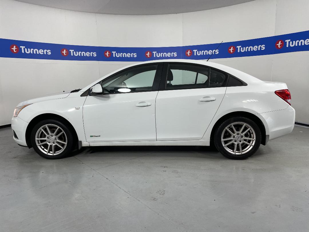 Photo '24' of Holden Cruze Photo '24' of Holden Cruze