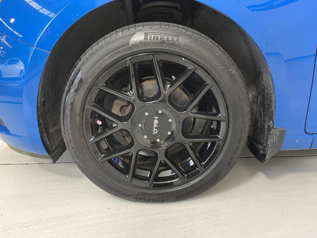 Photo '10' of Holden Cruze