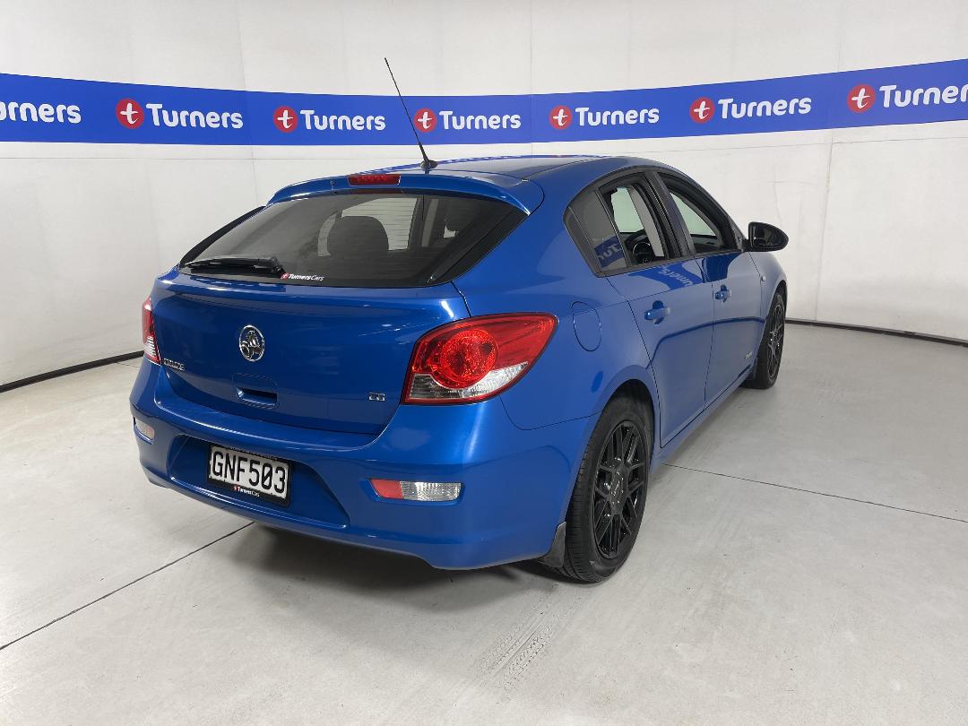 Photo '7' of Holden Cruze