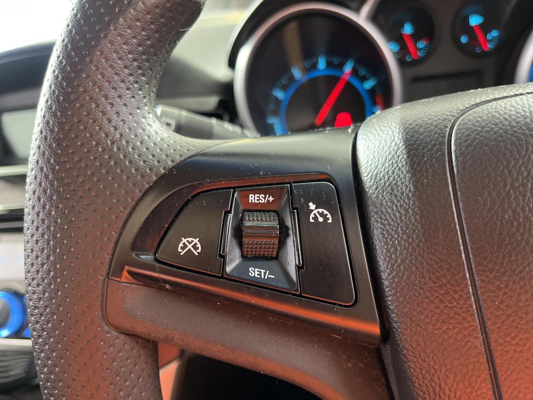 Photo '24' of Holden Cruze