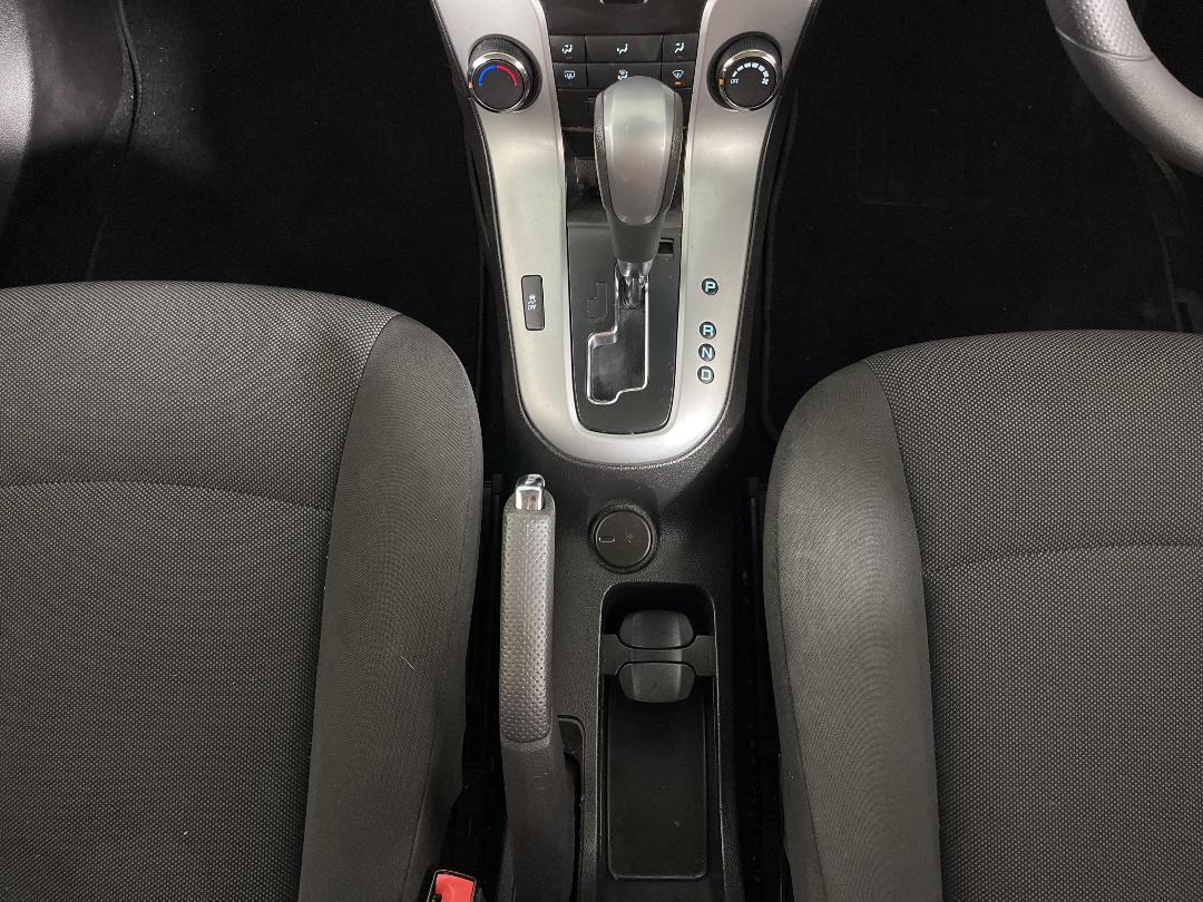 Photo '23' of Holden Cruze