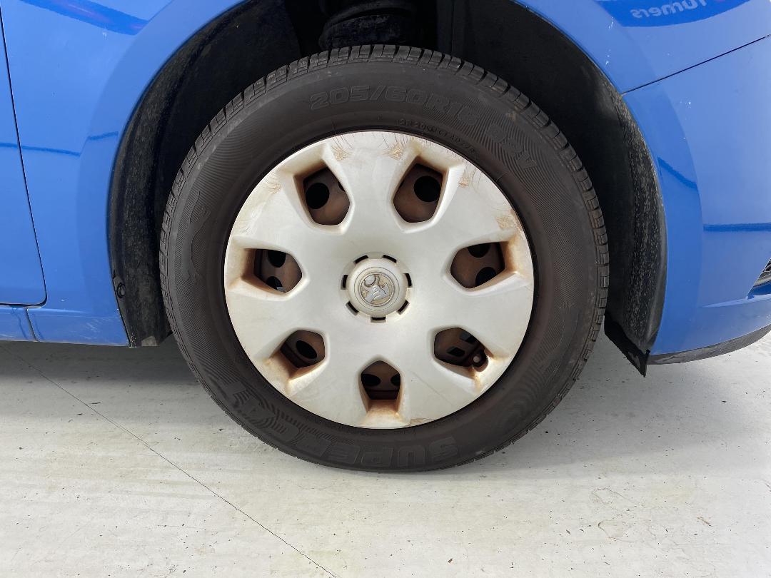 Photo '2' of Holden Cruze