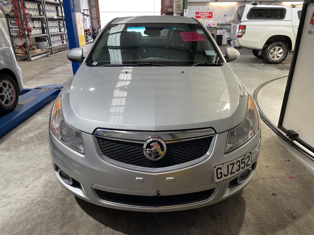 Photo '2' of Holden Cruze CDX