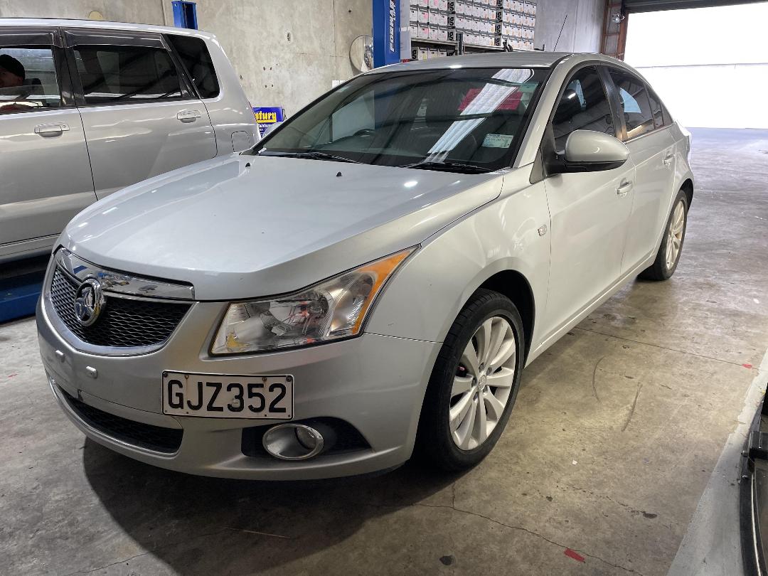 Photo '3' of Holden Cruze CDX