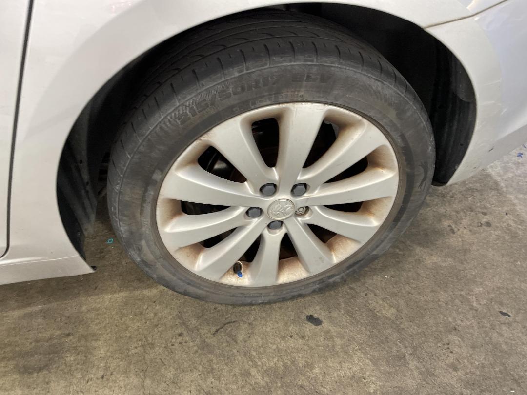 Photo '9' of Holden Cruze CDX