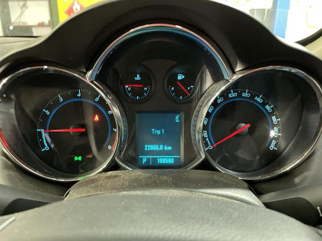 Photo '14' of Holden Cruze CDX