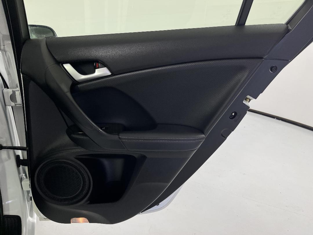 Photo '19' of Honda Accord Photo '19' of Honda Accord