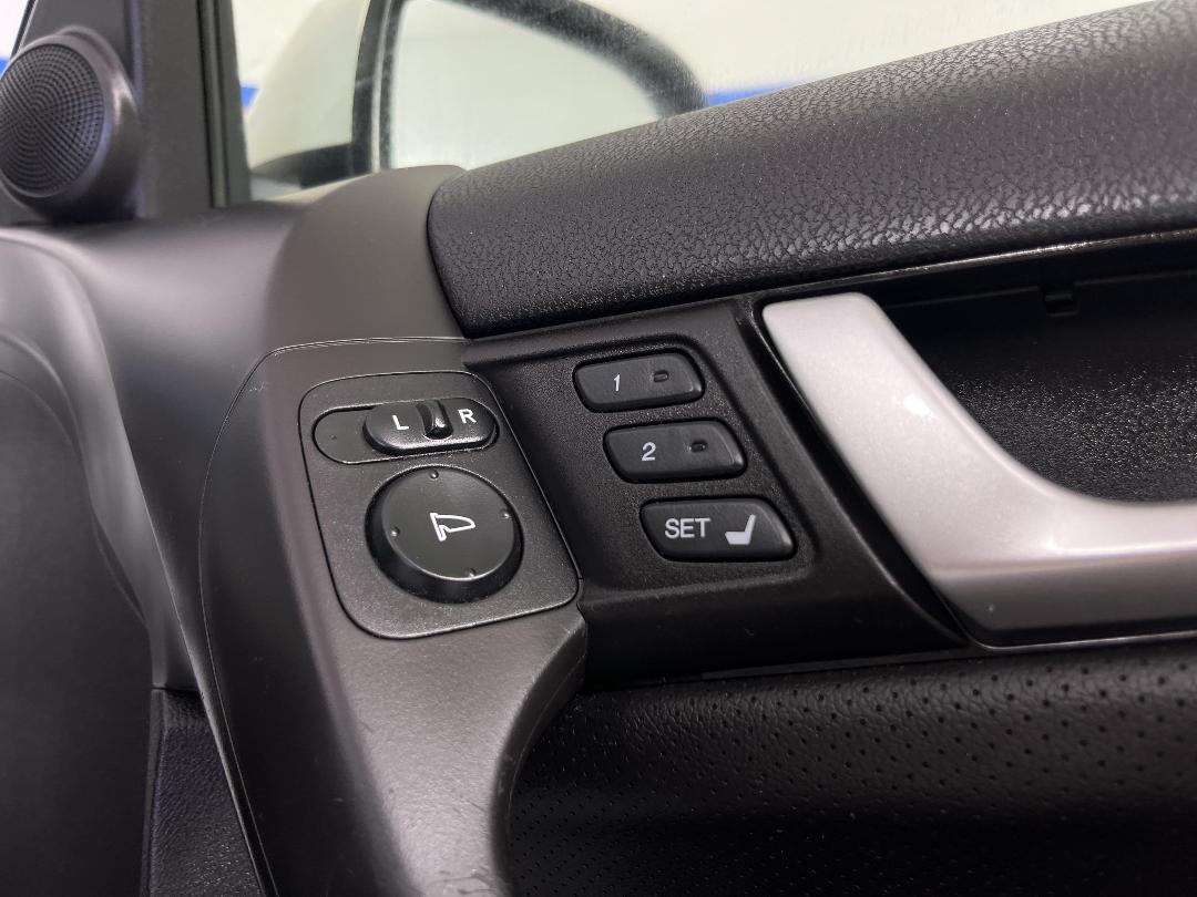 Photo '32' of Honda Accord Photo '32' of Honda Accord