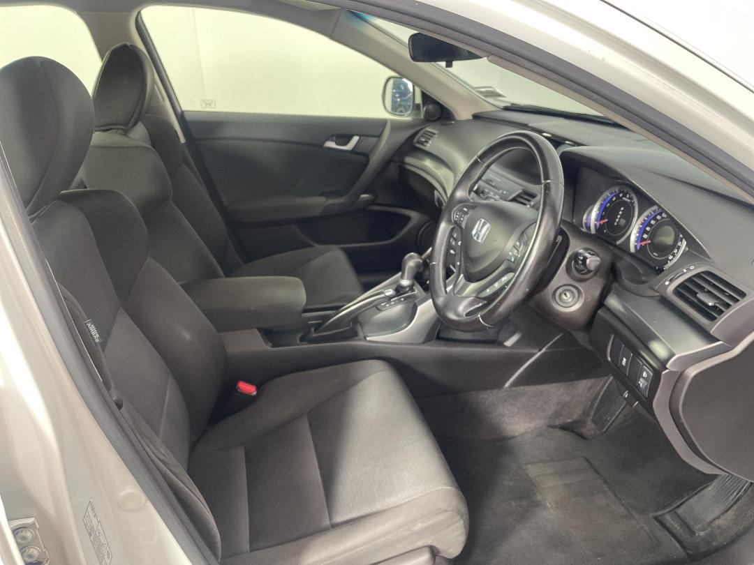 Photo '16' of Honda Accord Photo '16' of Honda Accord