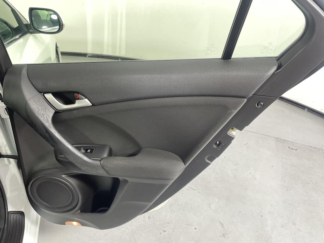 Photo '19' of Honda Accord Photo '19' of Honda Accord