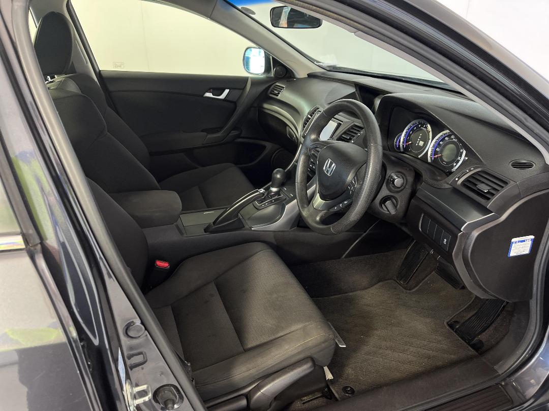 Photo '16' of Honda Accord Photo '16' of Honda Accord