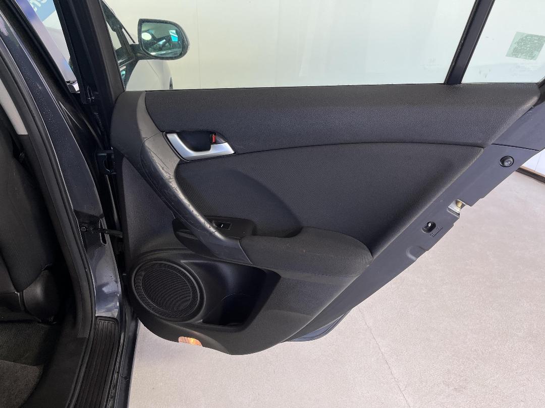 Photo '19' of Honda Accord Photo '19' of Honda Accord