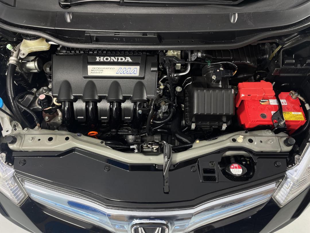 Photo '11' of Honda FIT Hybrid