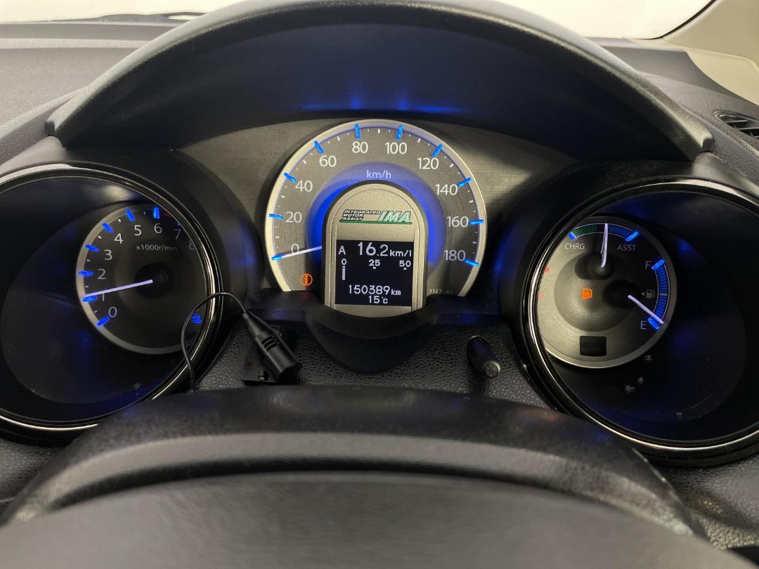 Photo '19' of Honda FIT Hybrid