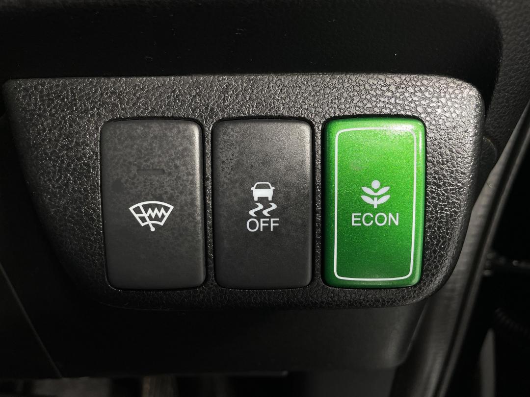 Photo '21' of Honda FIT Hybrid