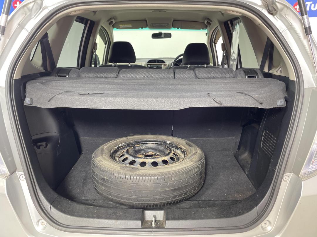 Photo '14' of Honda FIT Photo '14' of Honda FIT