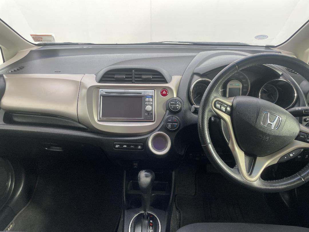 Photo '17' of Honda FIT