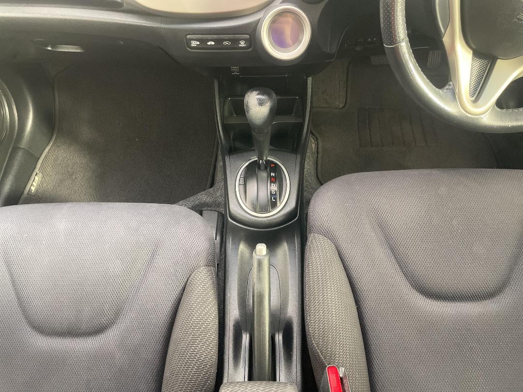 Photo '18' of Honda FIT