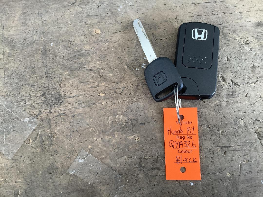 Photo '15' of Honda FIT Photo '15' of Honda FIT