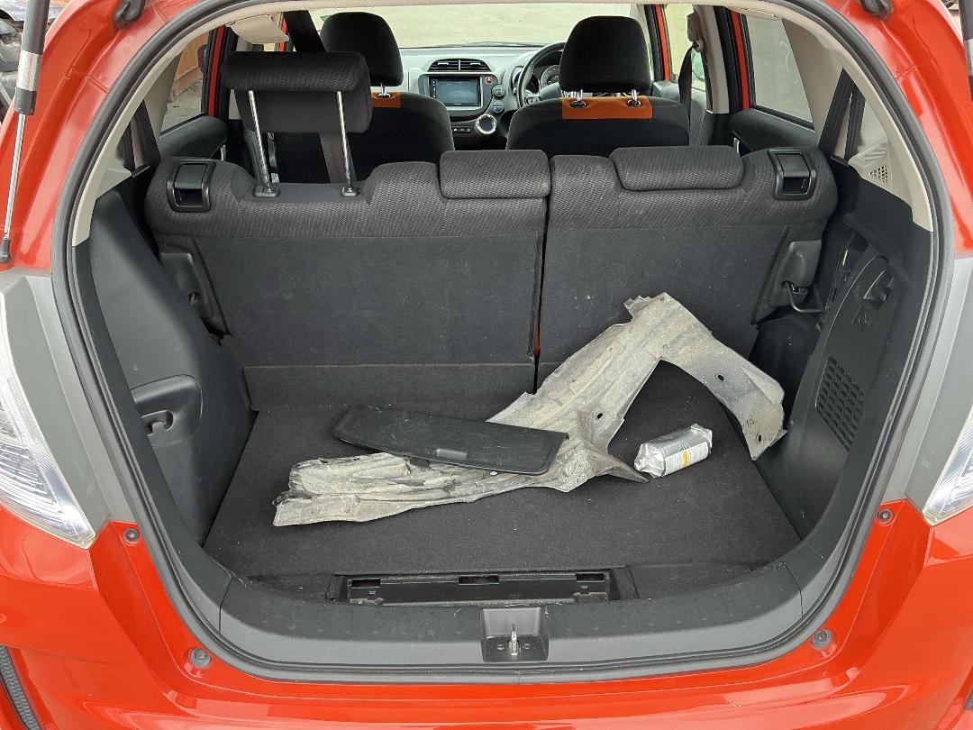 Photo '18' of Honda FIT Photo '18' of Honda FIT