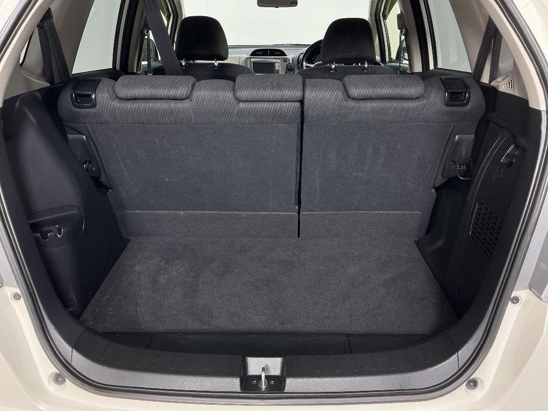 Photo '14' of Honda FIT