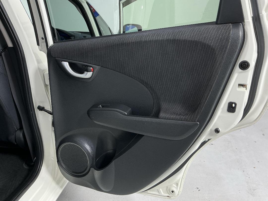 Photo '19' of Honda FIT