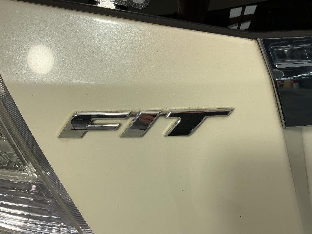 Photo '28' of Honda FIT