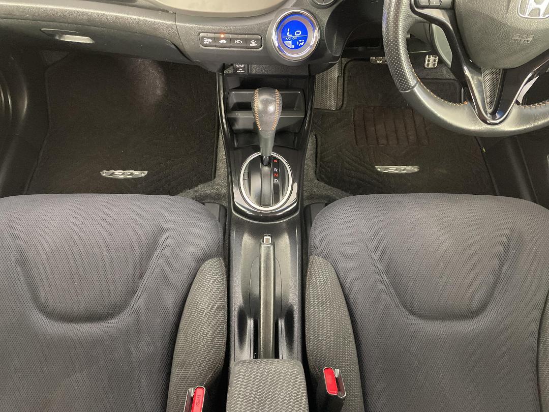 Photo '18' of Honda FIT