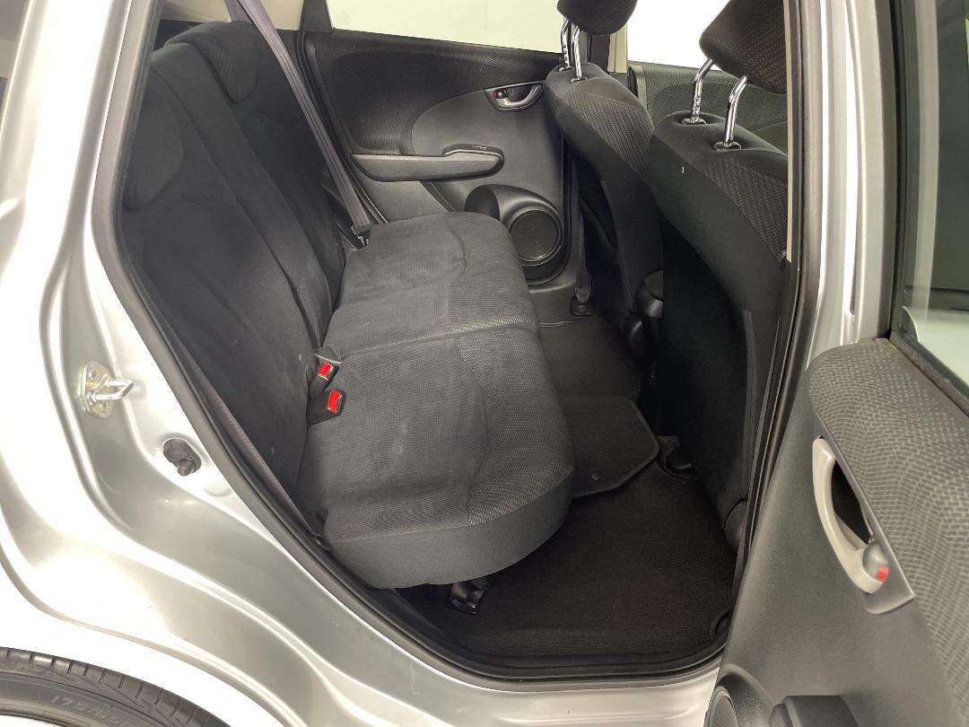 Photo '20' of Honda FIT Photo '20' of Honda FIT