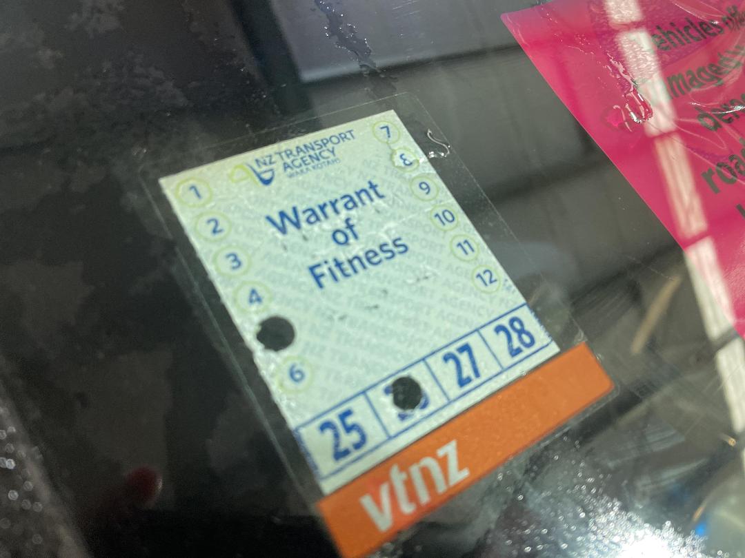 Photo '11' of Honda FIT RS Hybrid