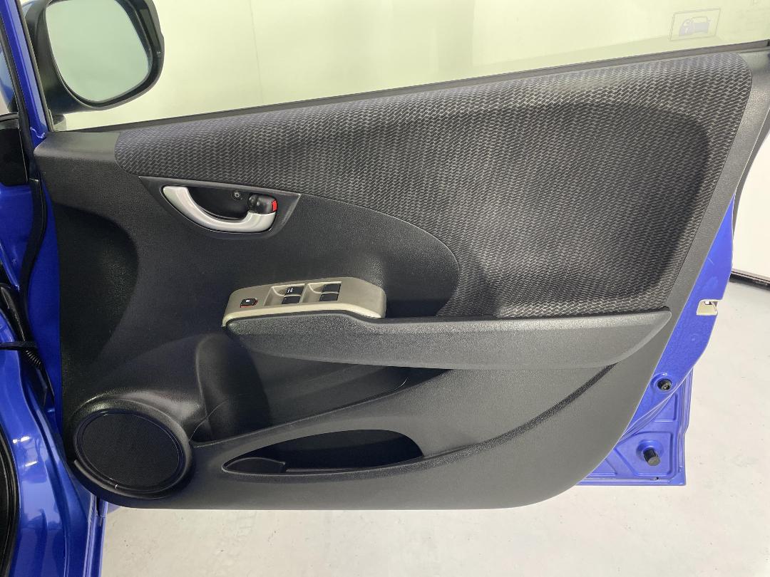 Photo '15' of Honda FIT Photo '15' of Honda FIT