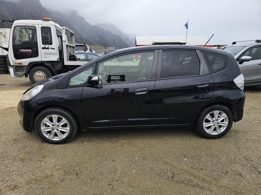 Photo '2' of Honda FIT