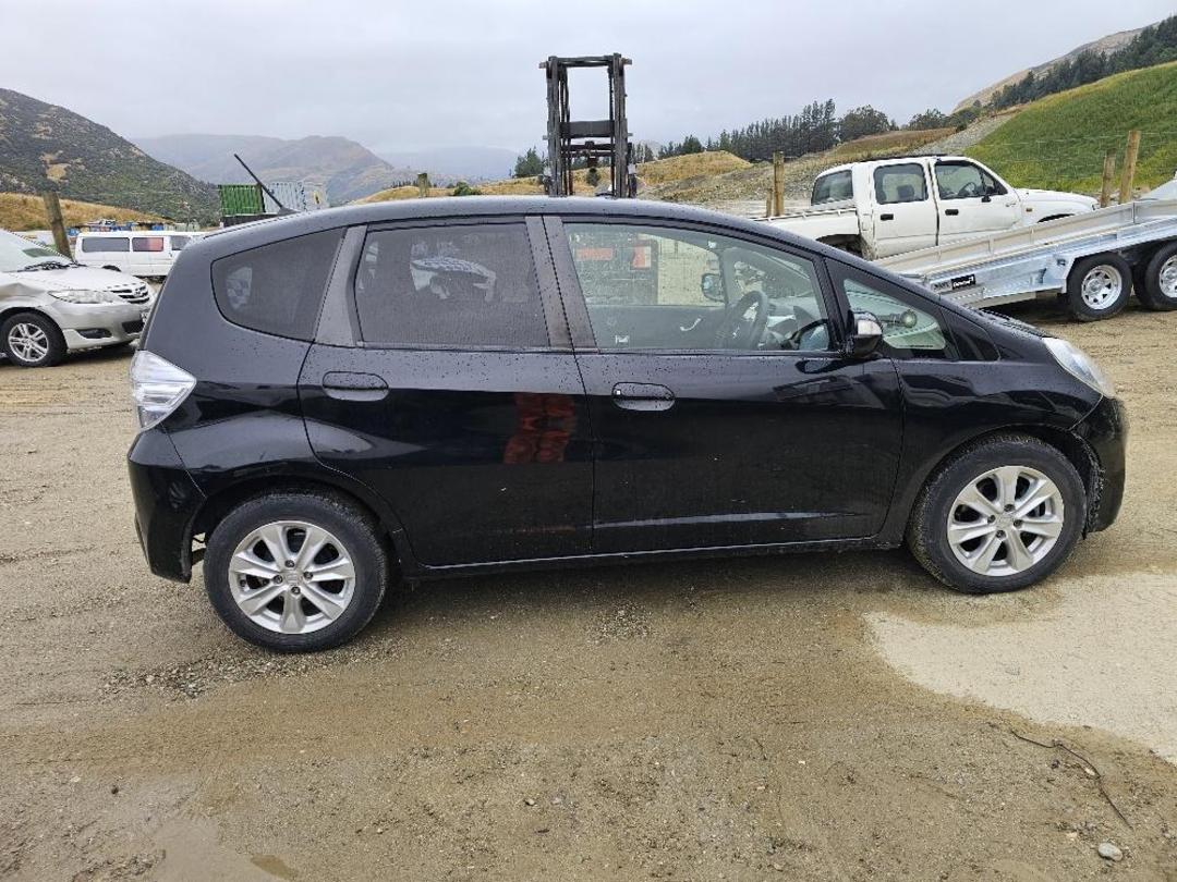 Photo '12' of Honda FIT