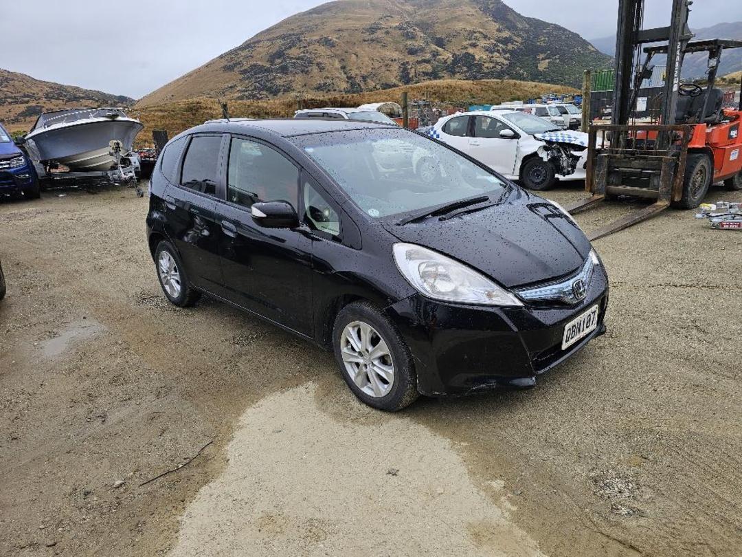 Photo '13' of Honda FIT