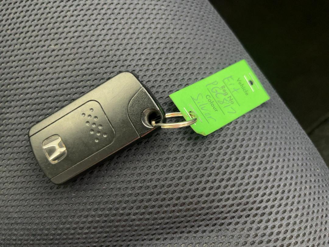 Photo '22' of Honda FIT