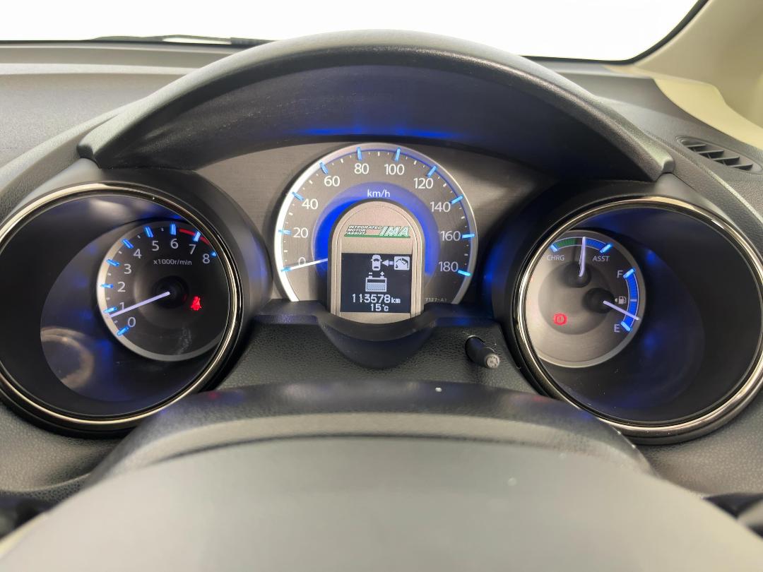 Photo '21' of Honda FIT