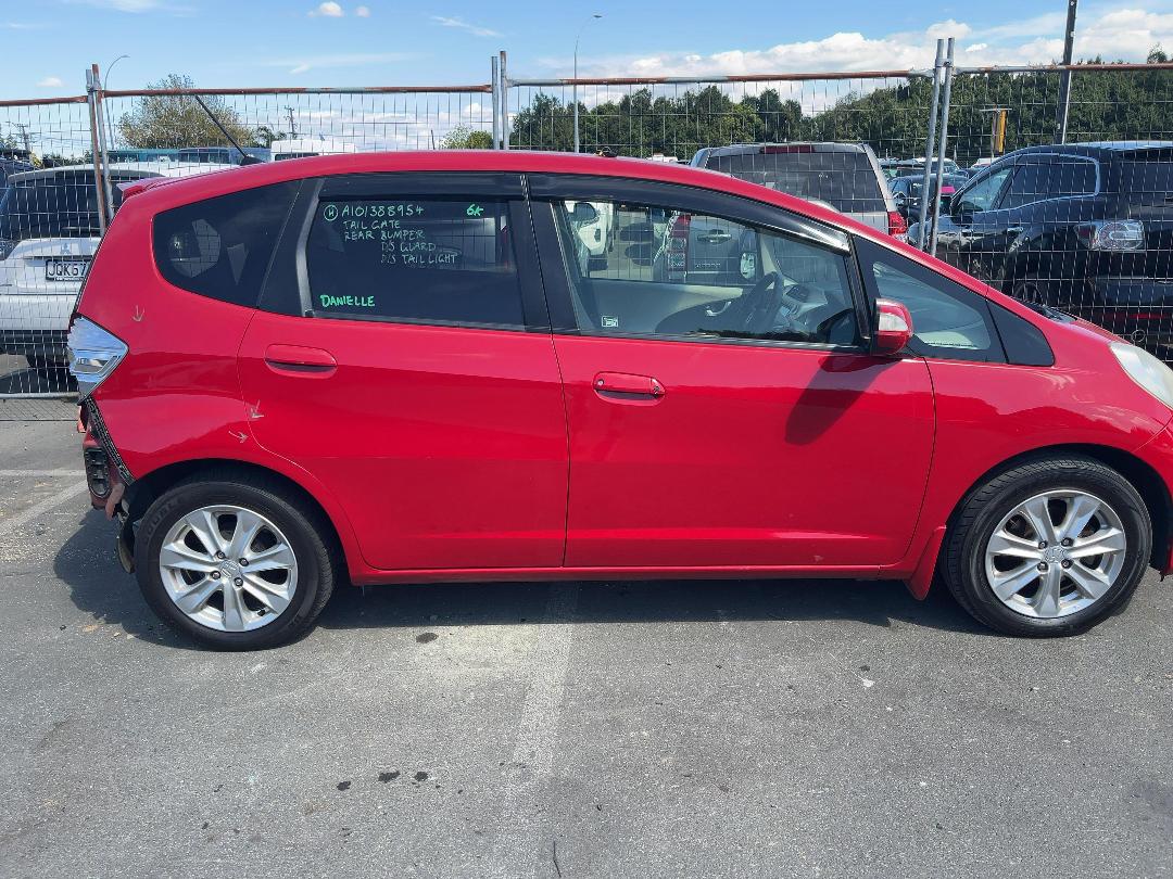 Photo '6' of Honda FIT